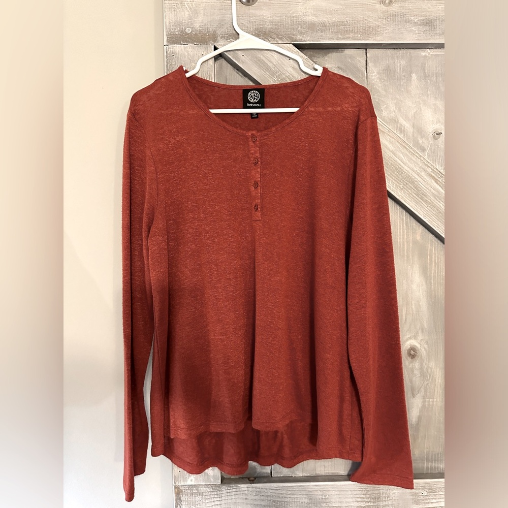 Bobeau lightweight knit top